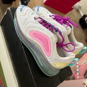 Nike 720 air max aqua powder Stylish White and Pink Sneakers with Purple Laces